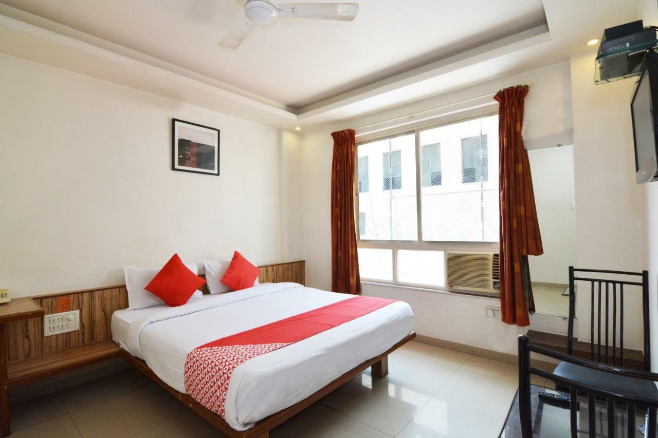Oyo 24197 Saptaruchi 호텔 Pimpri-Chinchwad 외부 사진