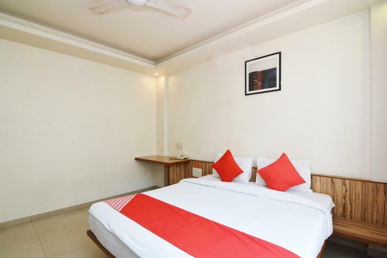 Oyo 24197 Saptaruchi 호텔 Pimpri-Chinchwad 외부 사진