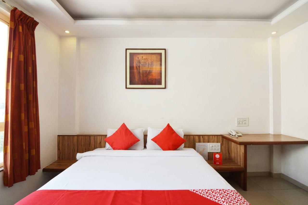Oyo 24197 Saptaruchi 호텔 Pimpri-Chinchwad 외부 사진